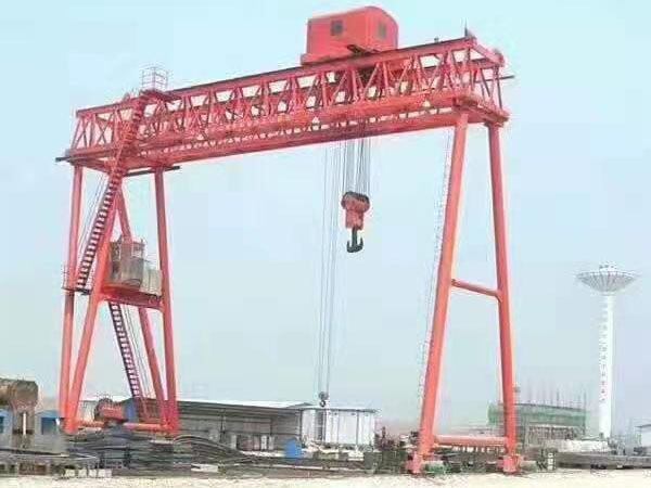 Classification of gantry cranes