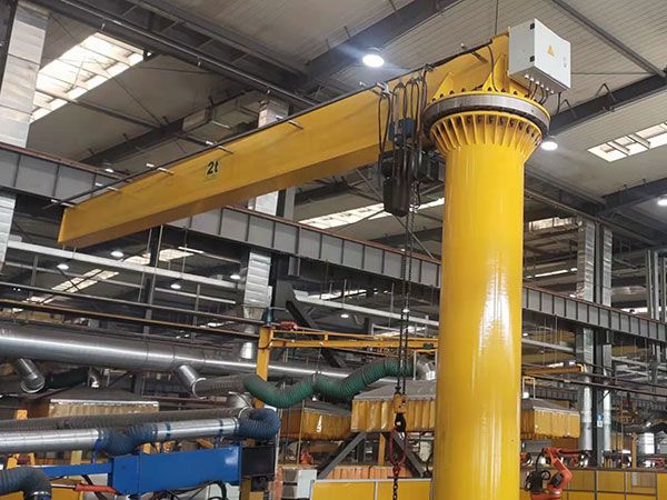 Cantilever crane