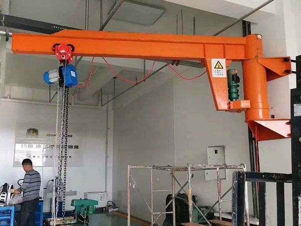 Cantilever crane