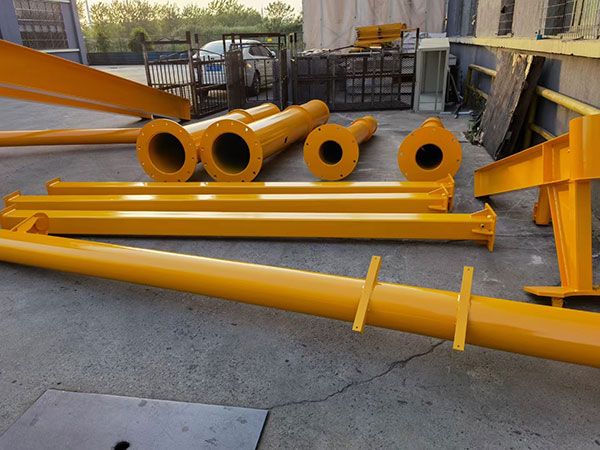 Cantilever crane