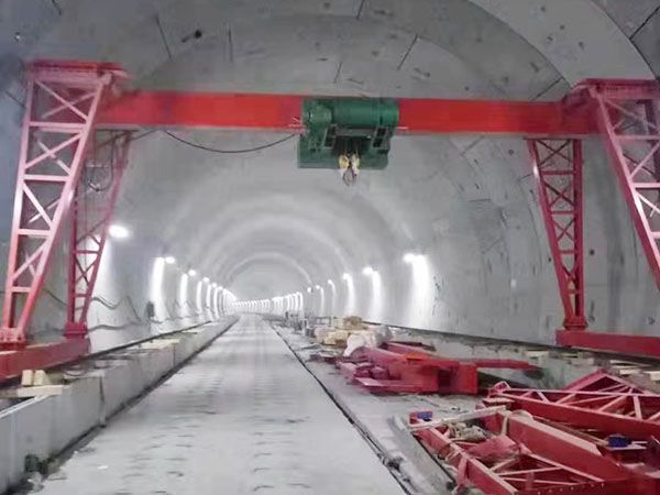 门式起重机的正确使用方法